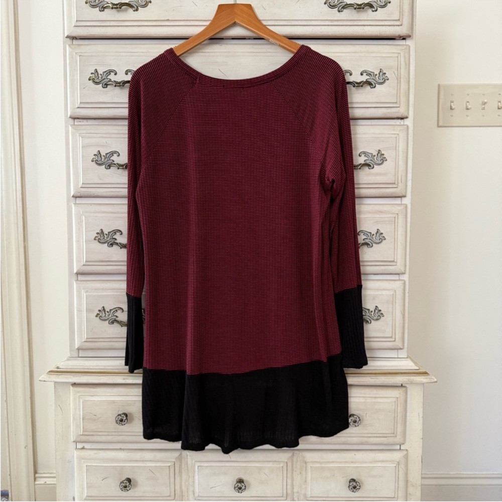 Burgundy Ribbed Contrast Hem Top - Picture 3 of 5